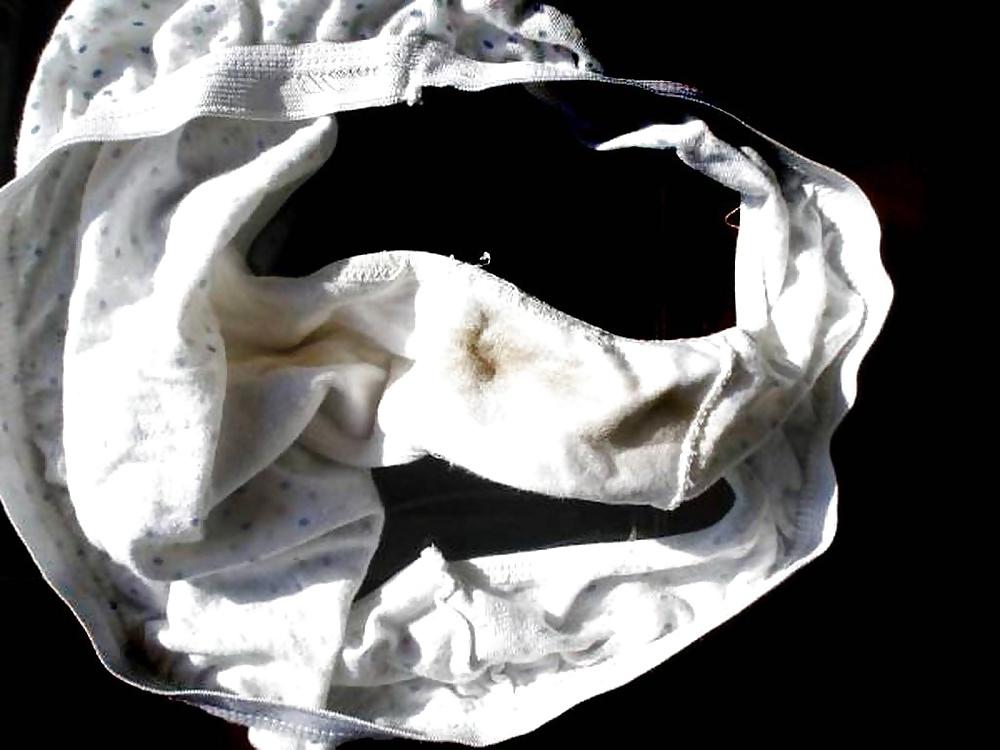14P Moms dirty panties