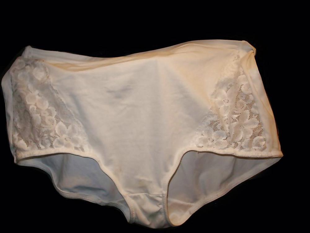 14P Moms dirty panties