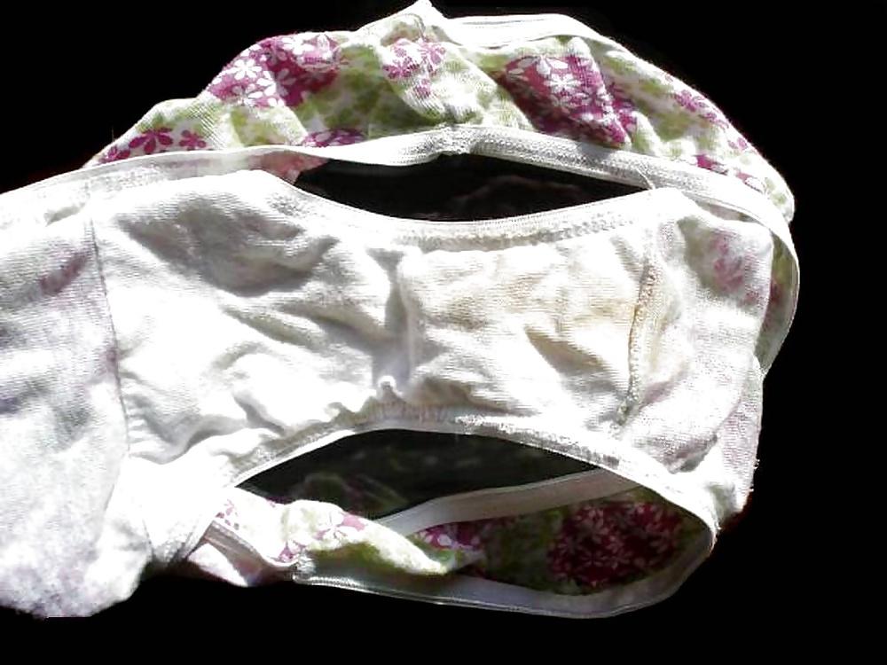 14P Moms dirty panties