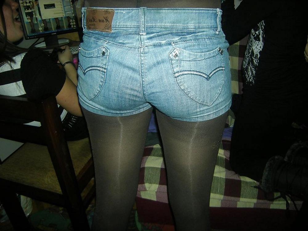 25P Serbian girls in pantyhose 7