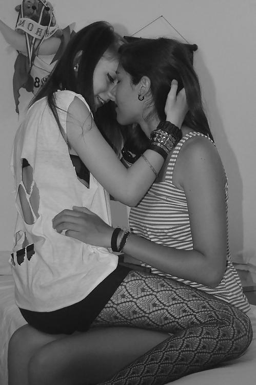 13P Janas exclusive sensual lesbian view 31