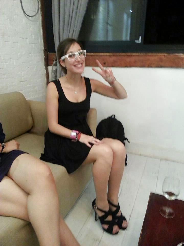 25P Francaises en talon french girl in high heels ep5