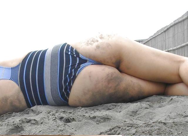 12P Naked swimwear 