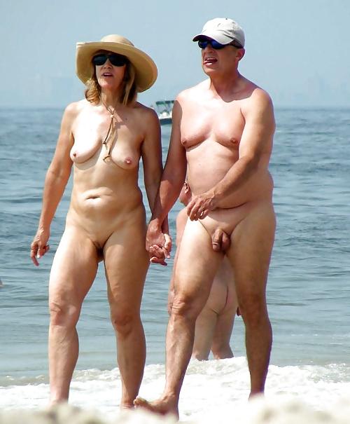 25P Nudist and Naturisten a little older however, still hotly