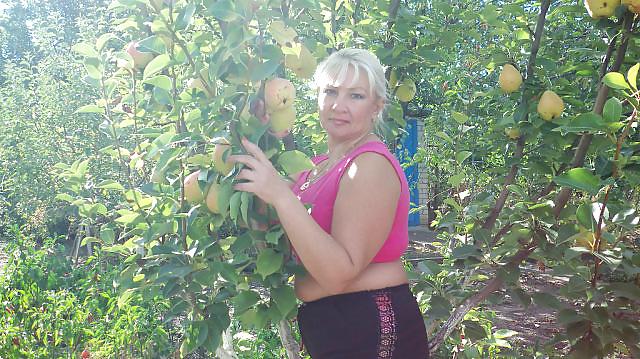 24P Hot busty russian milf 4