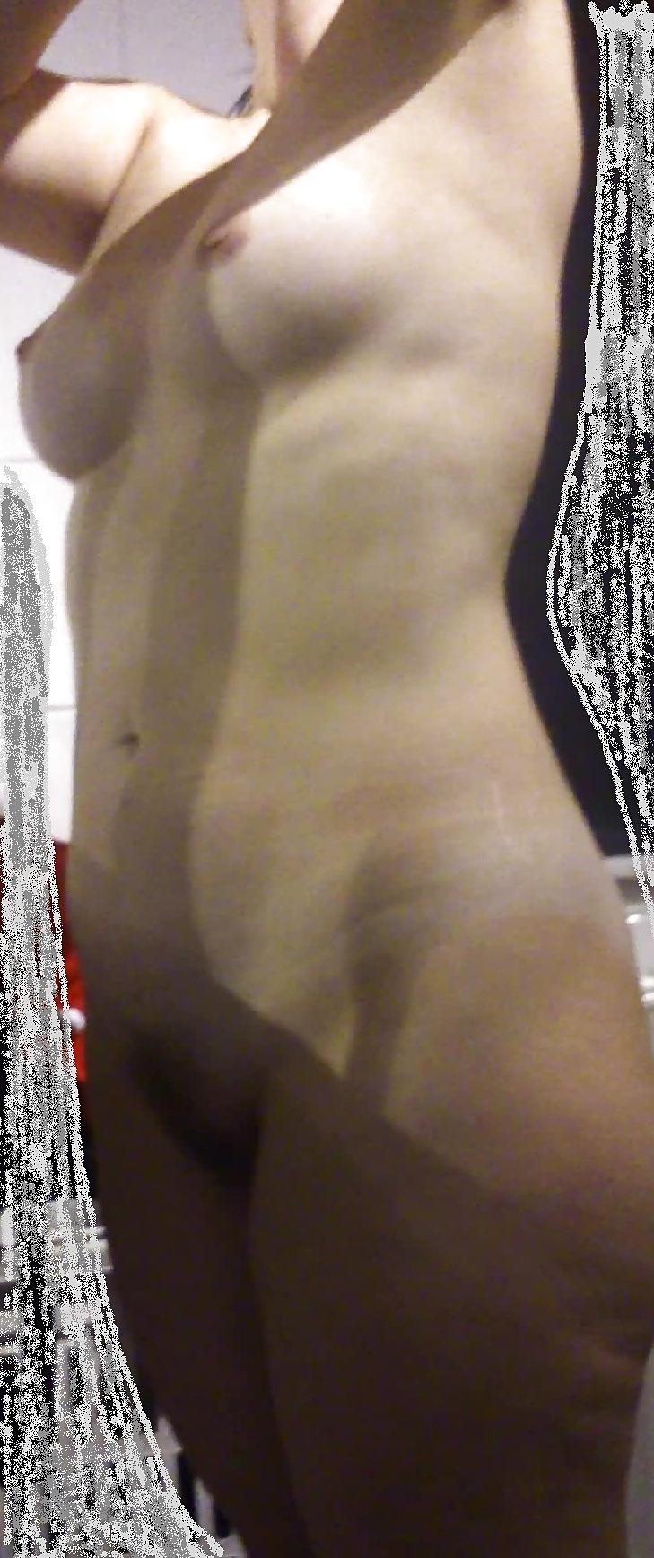 8P Ma femme nue - A la douche 2