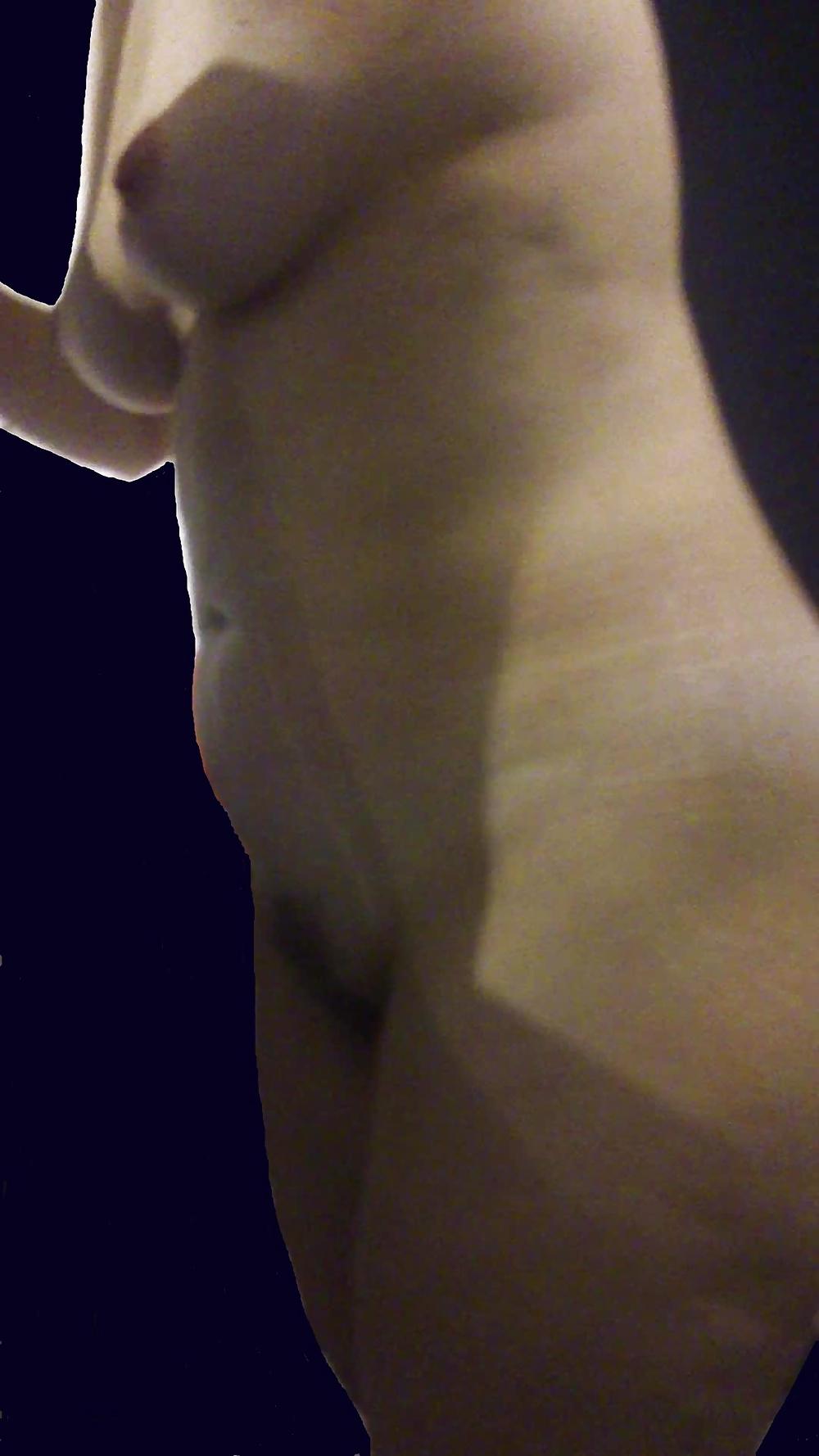 8P Ma femme nue - A la douche 2
