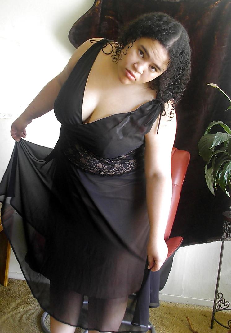 25P Thick redbone non nude