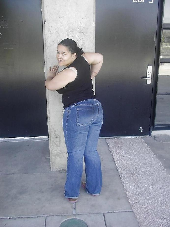 25P Thick redbone non nude