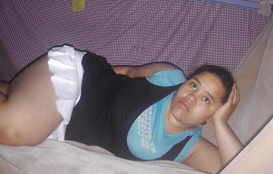 25P Thick redbone non nude