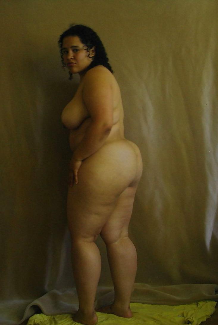 25P Thick redbone nude