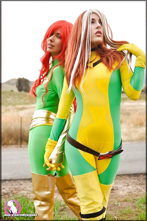25P Cosplays sexys