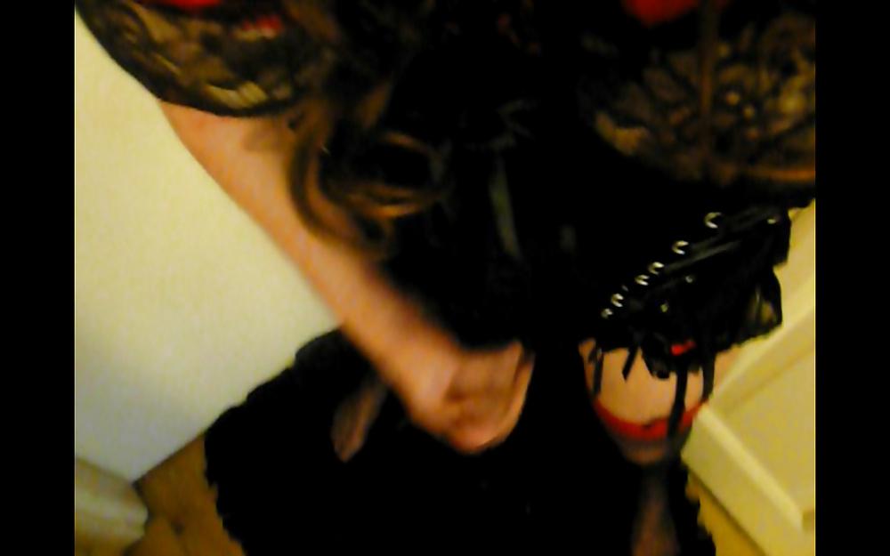 17P Black and red corset cum