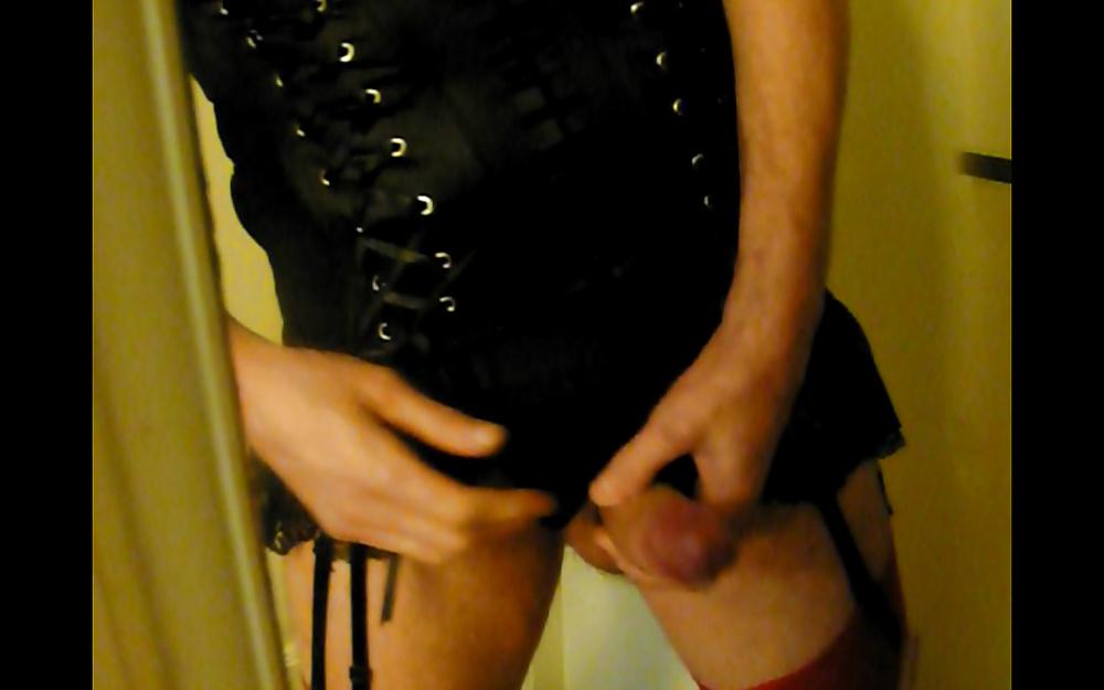 17P Black and red corset cum