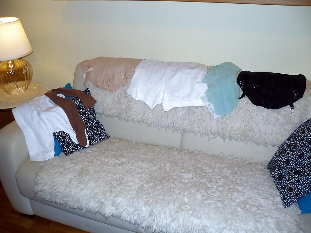 25P Pushuna's pantaloons and riped pantyhose