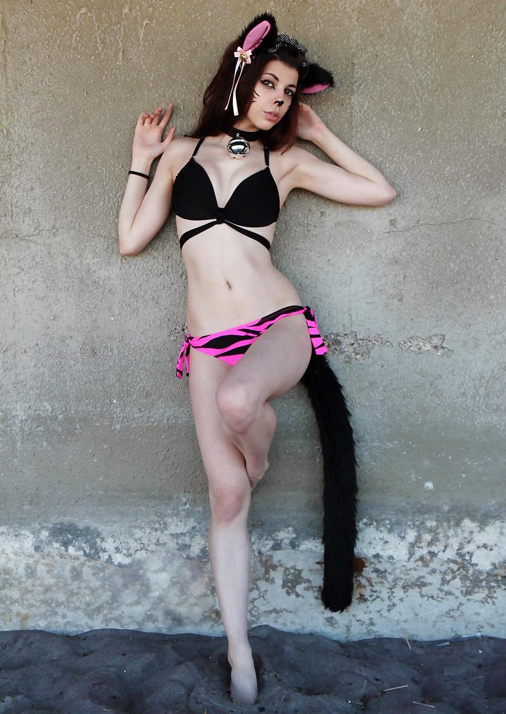 25P Cosplay teen Ryuu Lavitz in casual outfits