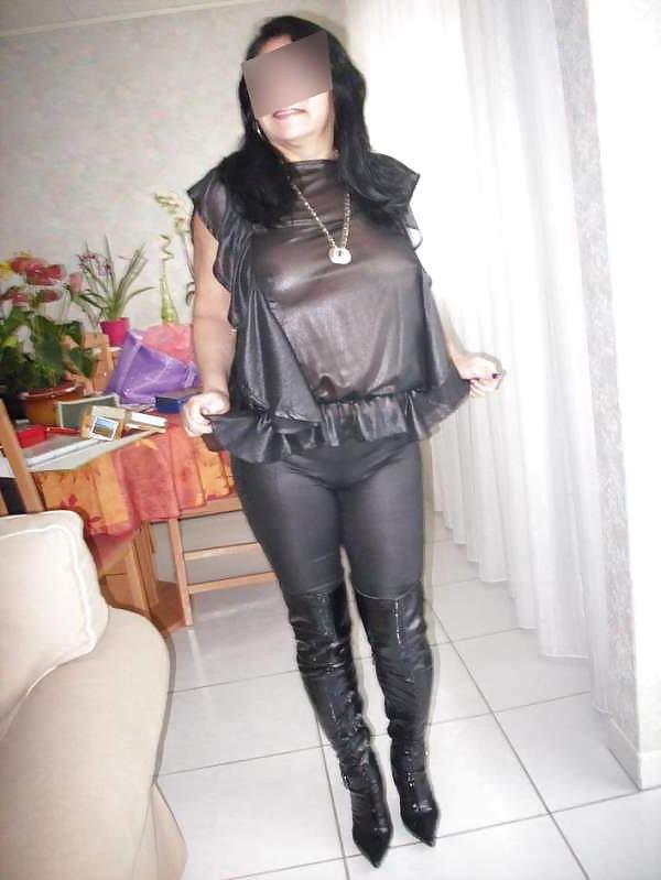 25P French Mature Whore