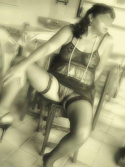 25P French Mature Whore
