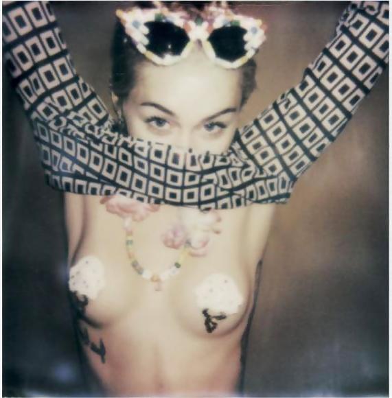 17P Miley Cyrus - Dirty Naked Slut for a Hard Fuck 