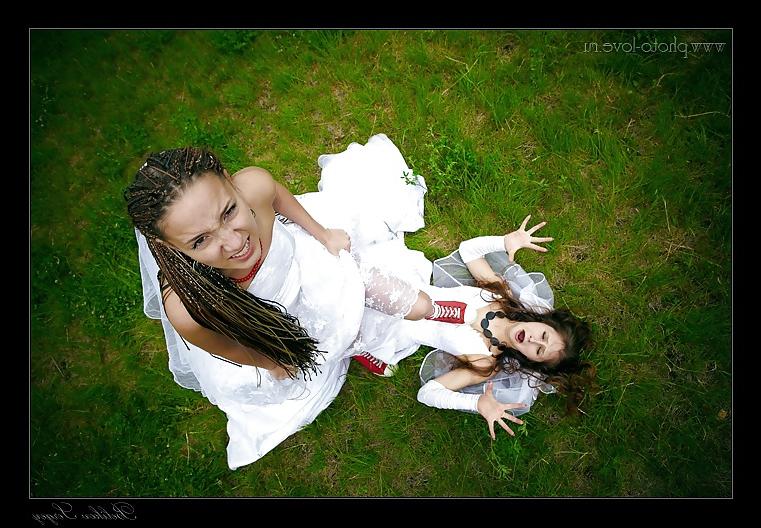 25P Under Wedding Dress