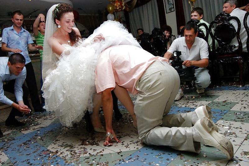 25P Under Wedding Dress
