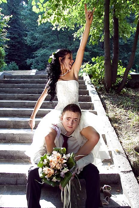 25P Under Wedding Dress