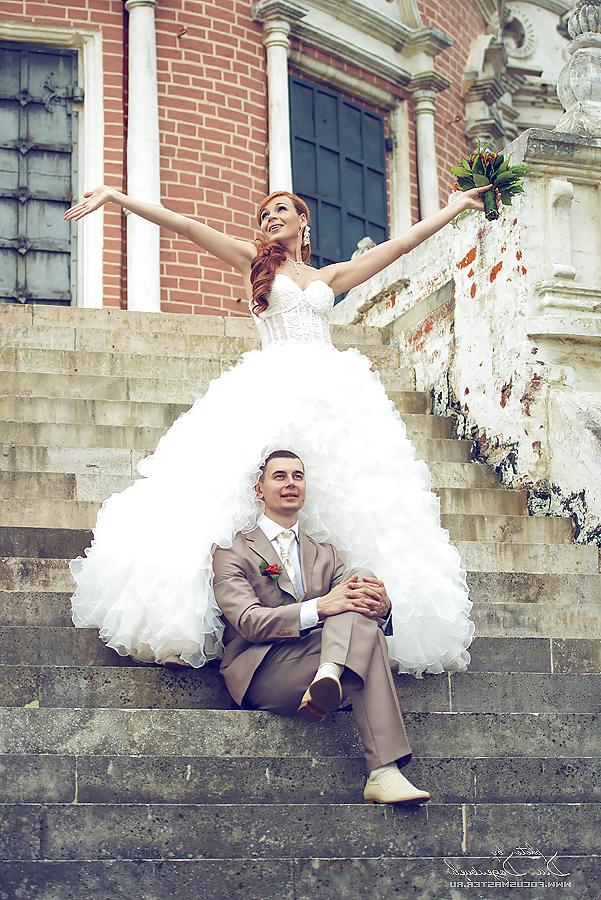 25P Under Wedding Dress