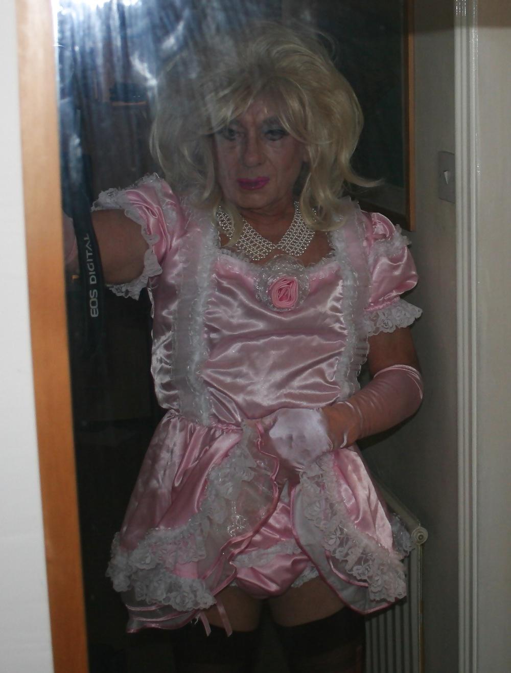 13P Sissy maid dress