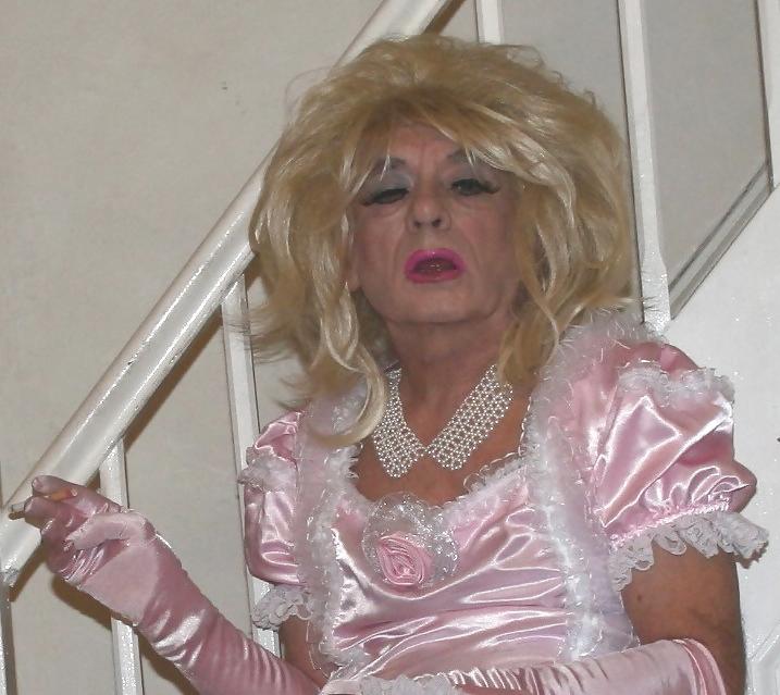 13P Sissy maid dress