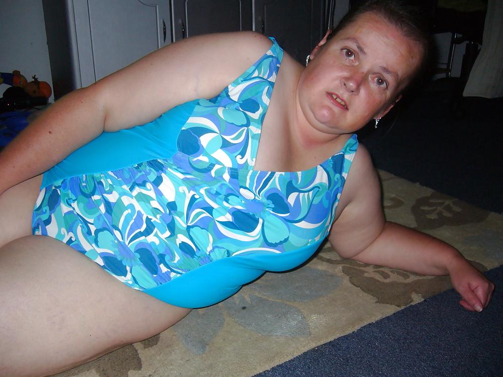 11P Samantha In Her Swimsuit Showing Her Cooter