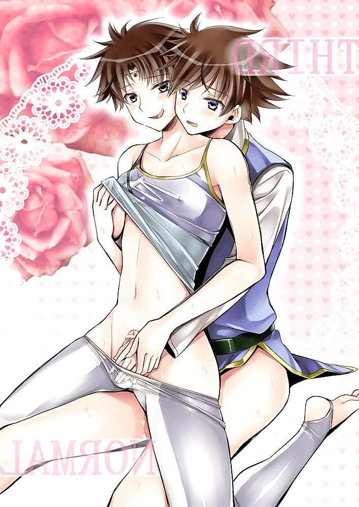 25P Hentai in pantyhose and shorts