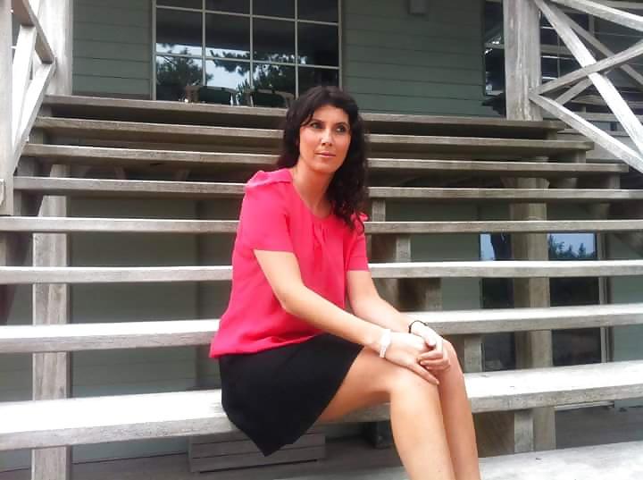 18P French MILF non nude