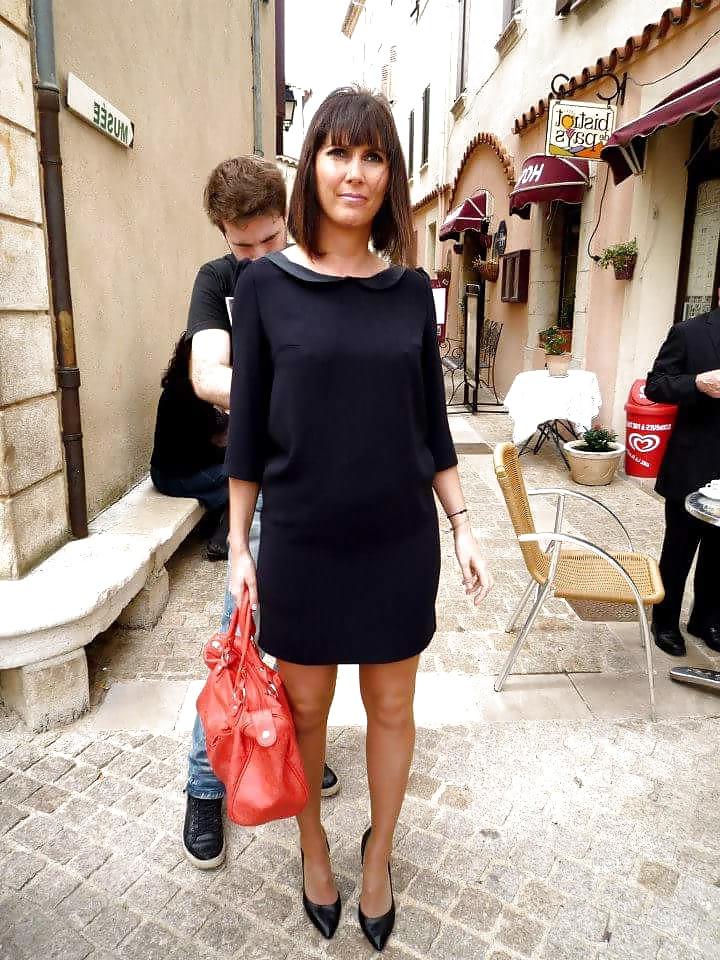 18P French MILF non nude