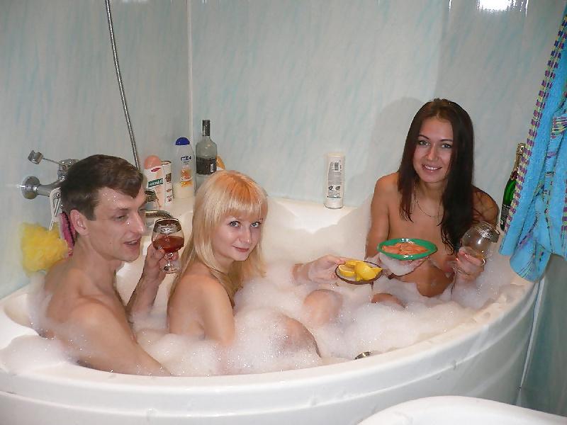16P Home Group Sex At The Weekend