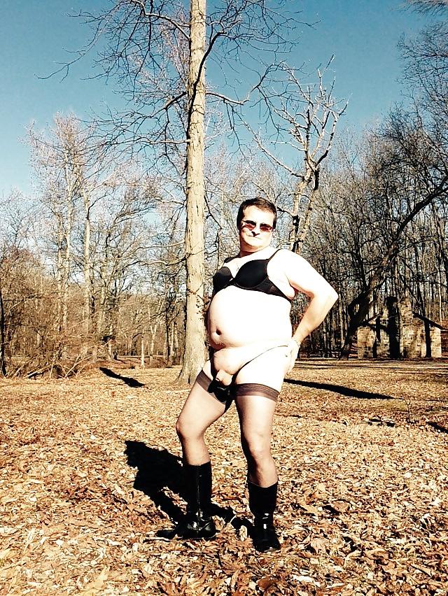 25P 15 011915 Sissy in the Forest