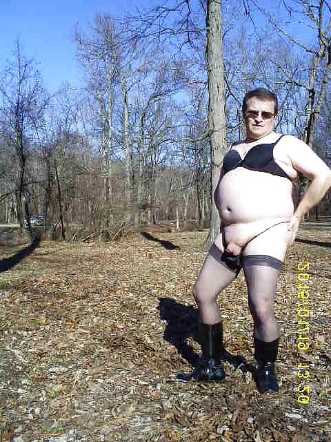 25P 15 011915 Sissy in the Forest