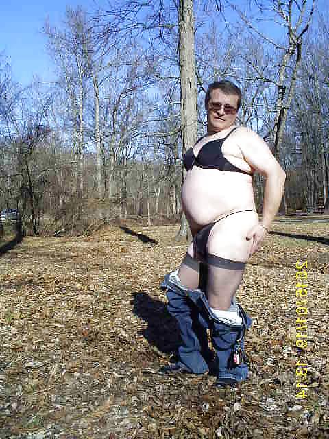 25P 15 011915 Sissy in the Forest