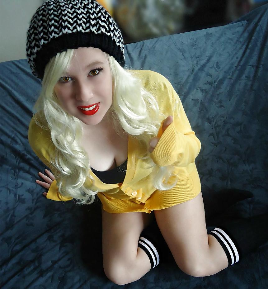 15P Cosplay-Teenager