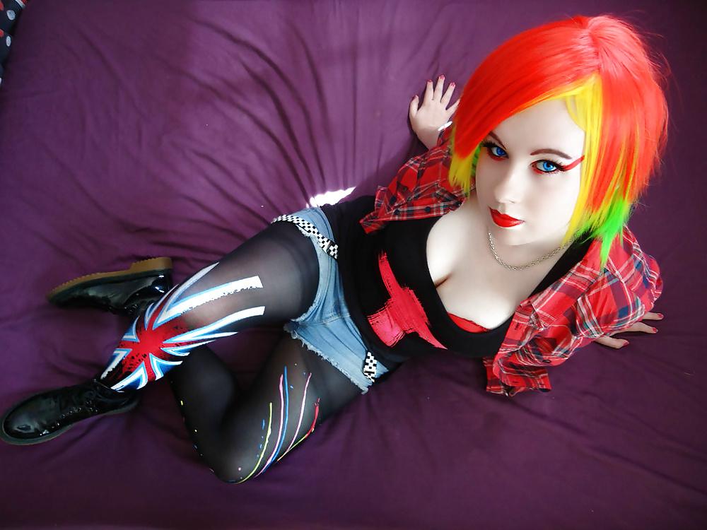 15P Cosplay-Teenager