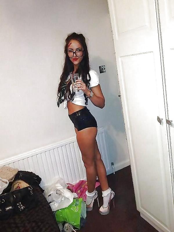 25P Sluts in little hotpants! 6