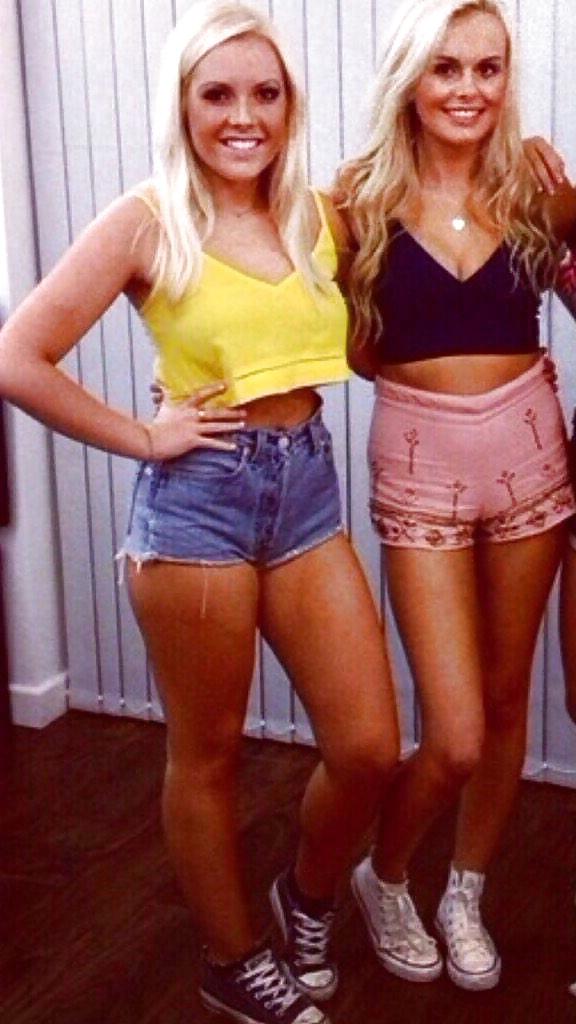 25P Sluts in little hotpants! 6