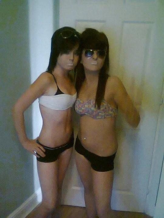 25P Sluts in little hotpants! 6