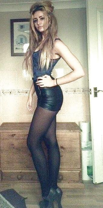 25P Sluts in little hotpants! 6