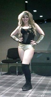 25P Sluts in little hotpants! 7