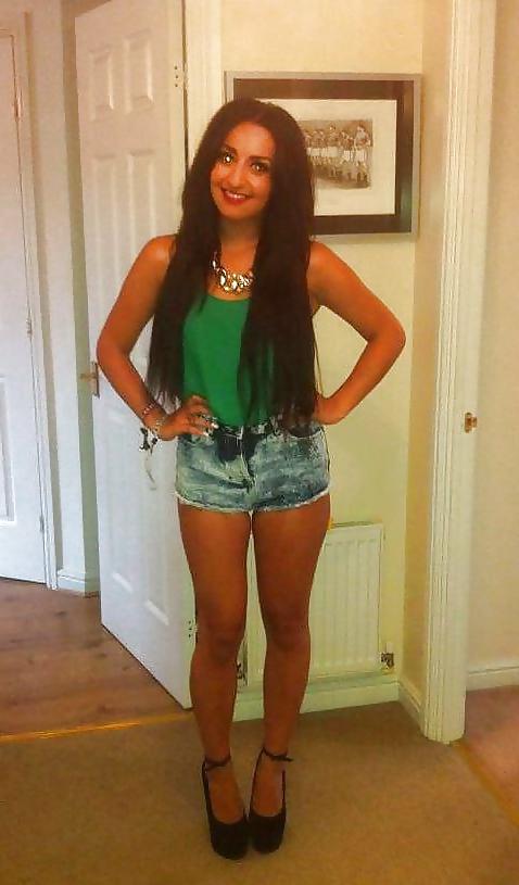 25P Sluts in little hotpants! 7