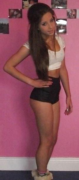 25P Sluts in little hotpants! 7