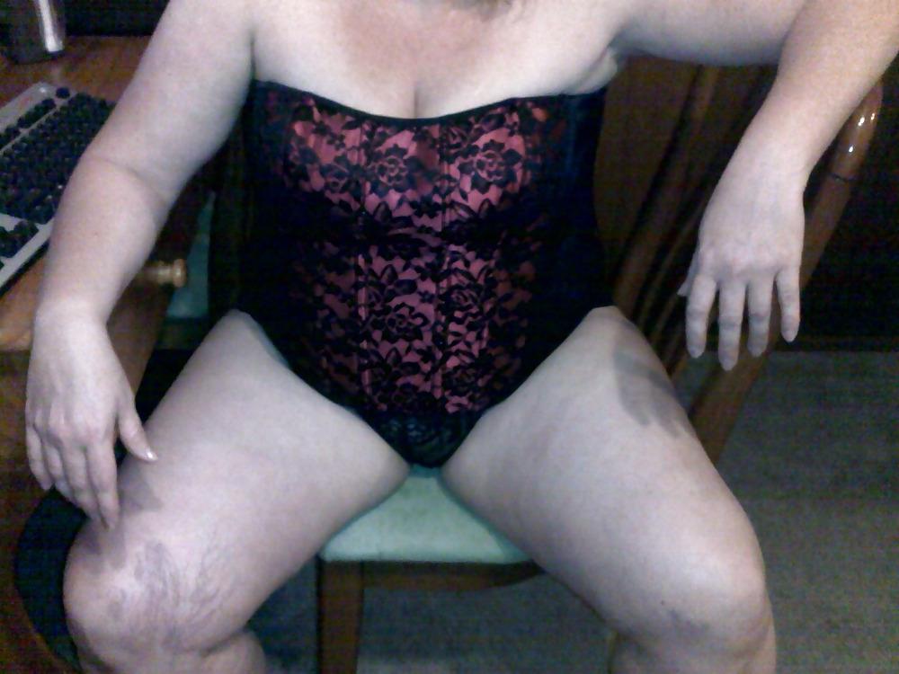 16P Sexy Corset