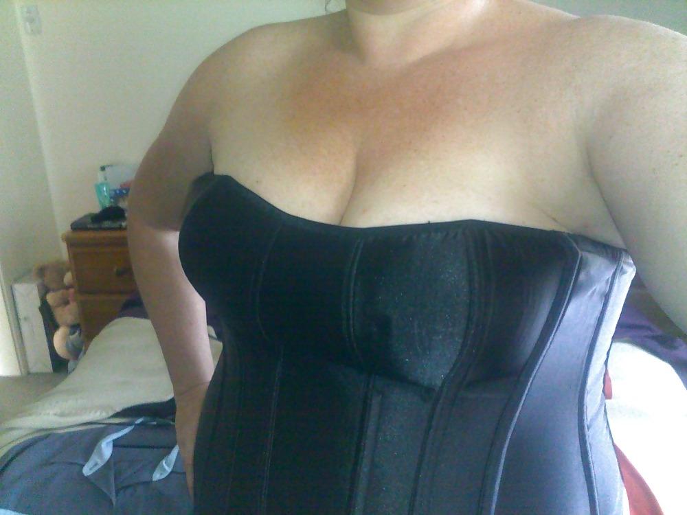 16P Sexy Corset