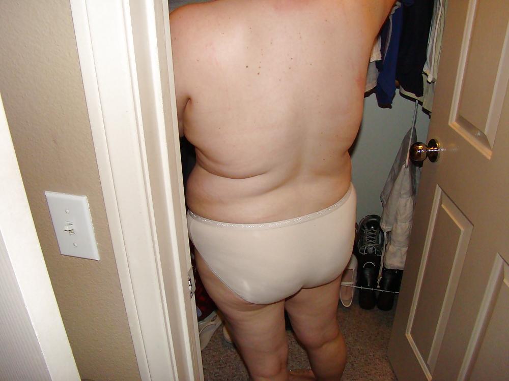17P Wife strips and shows her hot body and upskirts