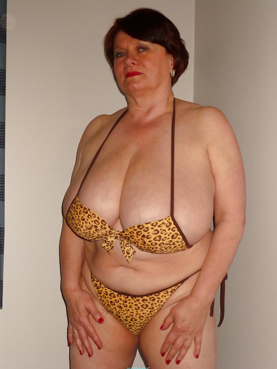 25P Toni F in a Leopard skin outfit.